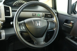 Минивэн Honda Freed 2013 года, 1189000 рублей, Омск