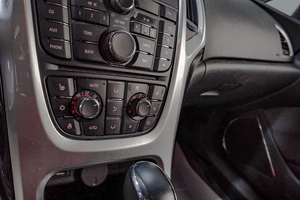 Хетчбэк Opel Astra GTC 2013 года, 1029000 рублей, Челябинск