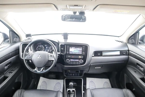 Внедорожник Mitsubishi Outlander 2017 года, 2210000 рублей, Обнинск