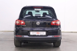 Внедорожник Volkswagen Tiguan 2010 года, 1080000 рублей, Брянск
