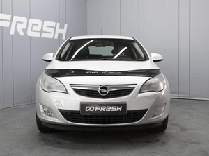 Хетчбэк Opel Astra 2011 года, 640000 рублей, Омск
