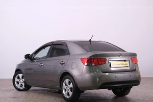 Седан Kia Cerato 2009 года, 749000 рублей, Омск