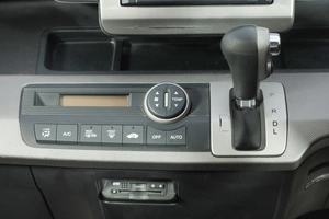 Минивэн Honda Freed 2010 года, 999000 рублей, Новосибирск