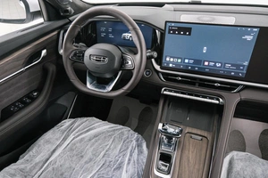 Внедорожник Geely Xingyue L 2025 года, 4199000 рублей, Красноярск