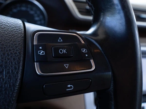 Седан Volkswagen Passat 2012 года, 950000 рублей, Волгоград