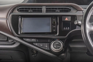 Хетчбэк Toyota Aqua 2016 года, 999000 рублей, Томск