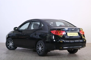 Седан Hyundai Elantra 2010 года, 759000 рублей, Омск