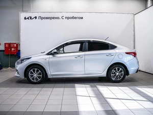 Седан Hyundai Solaris 2017 года, 1229000 рублей, Красноярск