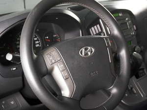 Минивэн Hyundai Grand Starex 2012 года, 1729000 рублей, Минеральные Воды