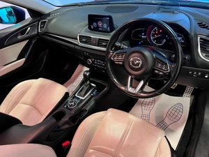 Хетчбэк Mazda Axela 2016 года, 1549000 рублей, Красноярск