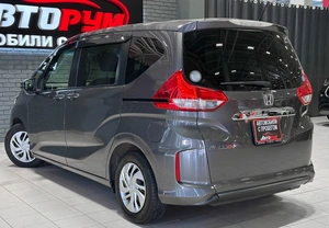 Минивэн Honda Freed+ 2018 года, 1427000 рублей, Красноярск