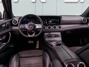 Седан Mercedes-benz E-класс 2019 года, 2750000 рублей, Большой Сочи