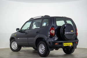 Внедорожник Chevrolet Niva 2017 года, 649000 рублей, Оренбург