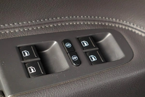 Внедорожник Volkswagen Touareg 2008 года, 1219000 рублей, Тюмень