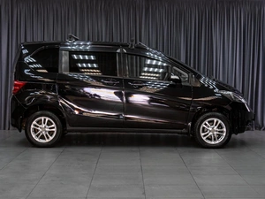 Минивэн Honda Freed 2008 года, 949000 рублей, Тюмень