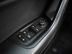 Внедорожник Volkswagen Touareg 2019 года, 3899000 рублей, Кирилловка