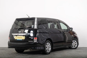 Минивэн Toyota Isis 2011 года, 1449000 рублей, Томск