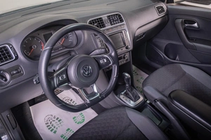 Седан Volkswagen Polo 2018 года, 1299000 рублей, Томск