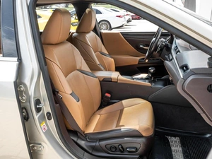 Седан Lexus ES 2018 года, 2770000 рублей, Ставрополь