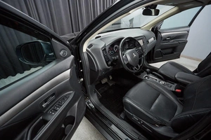 Внедорожник Mitsubishi Outlander 2015 года, 1649000 рублей, Красноярск
