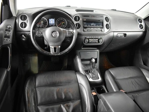 Внедорожник Volkswagen Tiguan 2012 года, 1463900 рублей, Казань