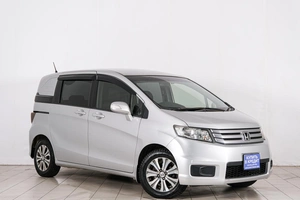 Минивэн Honda Freed 2012 года, 1159000 рублей, Красноярск