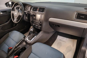 Седан Volkswagen Jetta 2013 года, 1179000 рублей, Челябинск