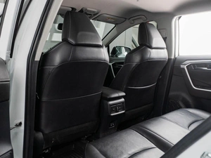 Внедорожник Toyota RAV4 2021 года, 3399000 рублей, Тюмень
