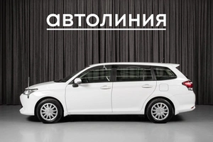 Универсал Toyota Corolla Fielder 2017 года, 1125000 рублей, Красноярск