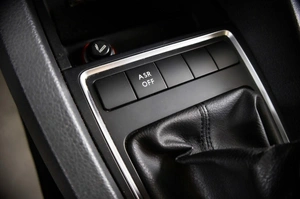 Седан Volkswagen Jetta 2015 года, 1079000 рублей, Пермь