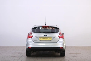Хетчбэк Ford Focus 2012 года, 719000 рублей, Омск