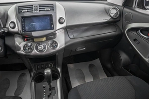 Внедорожник Toyota RAV4 2009 года, 1299000 рублей, Барнаул
