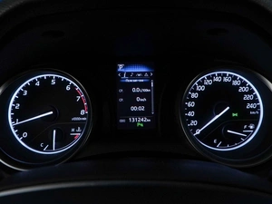 Седан Toyota Camry 2019 года, 2598444 рублей, Москва
