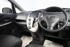 Хетчбэк Toyota Ractis 2010 года, 999000 рублей, Новосибирск