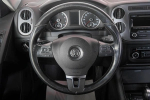 Внедорожник Volkswagen Tiguan 2011 года, 1189000 рублей, Кемерово