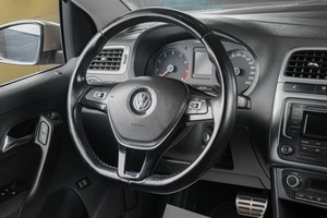 Седан Volkswagen Polo 2016 года, 1219000 рублей, Тюмень