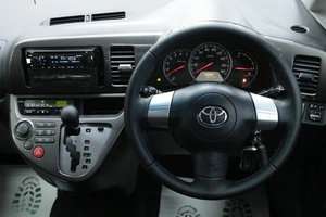 Минивэн Toyota Wish 2005 года, 798000 рублей, Солонцы