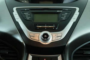 Седан Hyundai Elantra 2011 года, 1029000 рублей, Омск