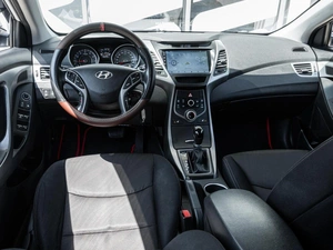 Седан Hyundai Elantra 2015 года, 1431000 рублей, Ставрополь