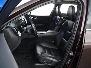 Внедорожник Volvo XC60 2018 года, 3178196 рублей, Москва