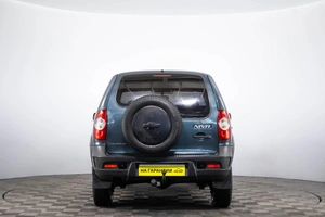 Внедорожник Chevrolet Niva 2012 года, 529000 рублей, Пермь
