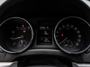 Внедорожник Skoda Yeti 2012 года, 1020000 рублей, Краснодар