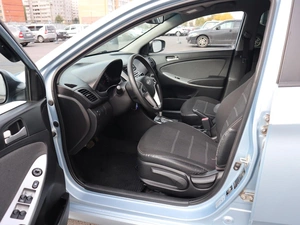 Седан Hyundai Solaris 2013 года, 905000 рублей, Железногорск