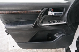 Внедорожник Toyota Land Cruiser 2012 года, 3799000 рублей, Красноярск