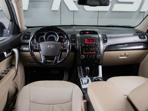 Внедорожник Kia Sorento 2010 года, 1320000 рублей, Тюмень