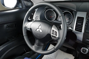Внедорожник Mitsubishi Outlander 2011 года, 1099000 рублей, Тюмень
