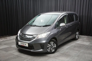 Минивэн Honda Freed 2015 года, 997000 рублей, Красноярск