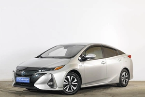 Лифтбек Toyota Prius 2017 года, 2489000 рублей, Тюмень