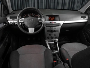 Универсал Opel Astra 2010 года, 669000 рублей, Тюмень