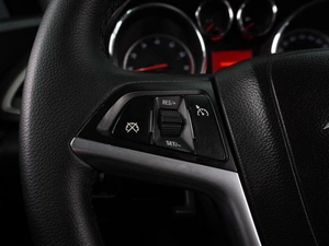 Хетчбэк Opel Astra 2011 года, 933000 рублей, Воронеж